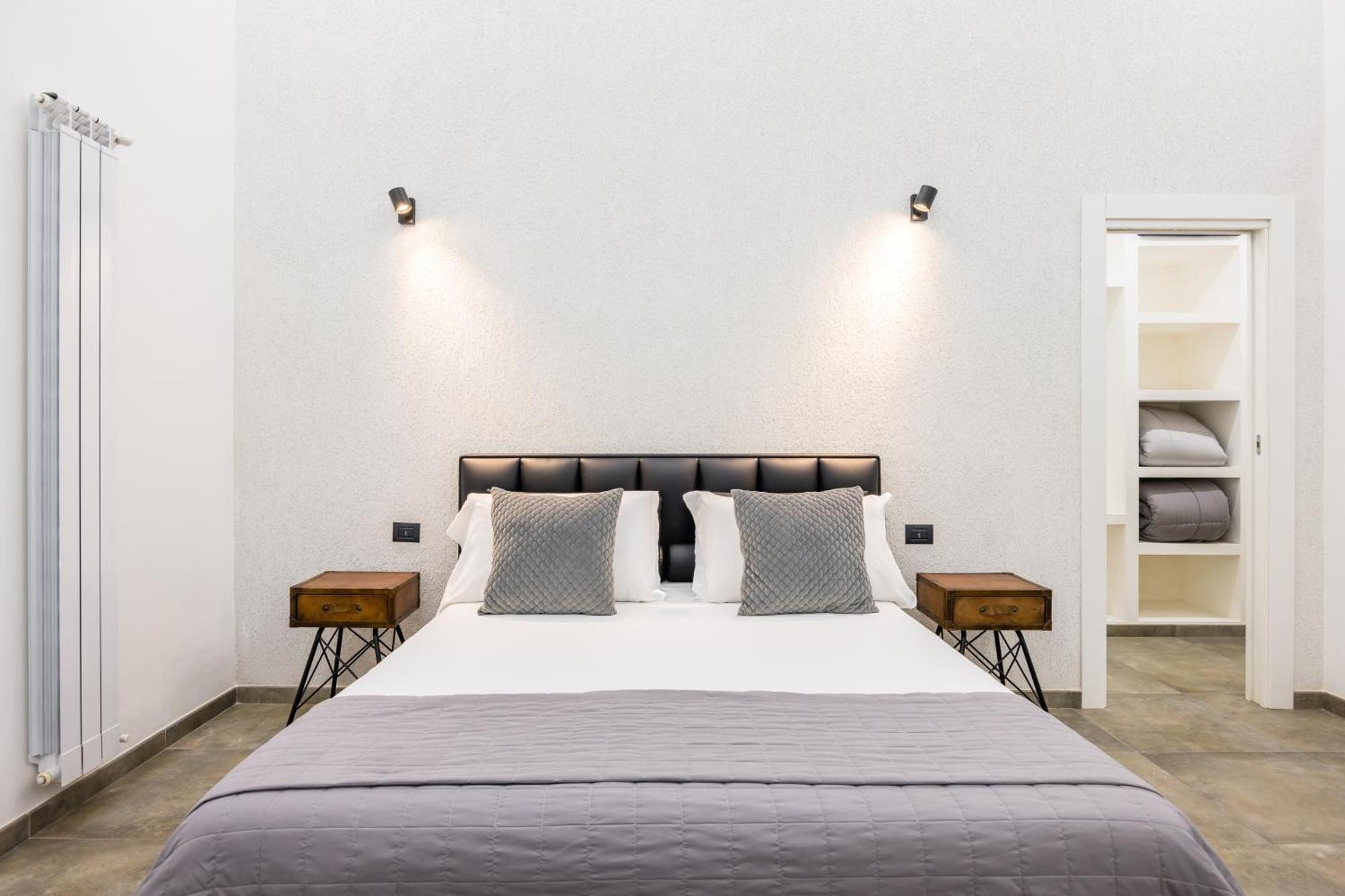 Palazzo Mormando - Industrial Apartment Naples Luaran gambar
