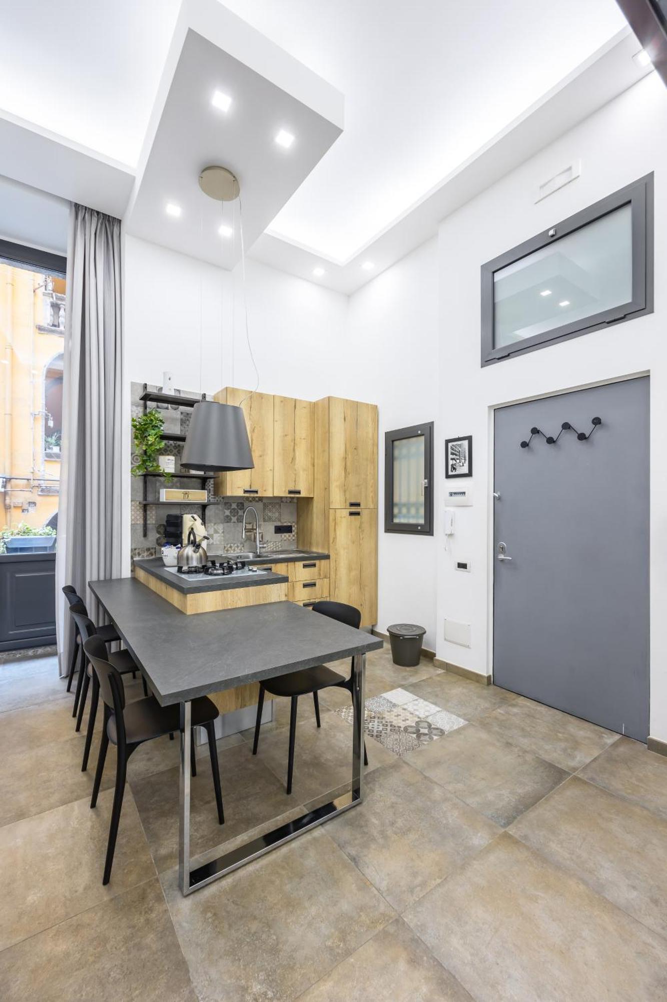 Palazzo Mormando - Industrial Apartment Naples Luaran gambar
