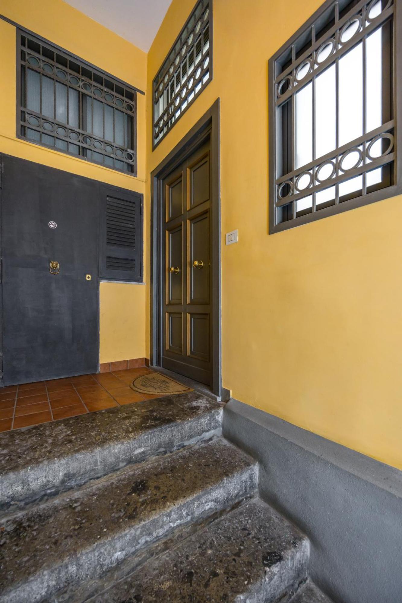 Palazzo Mormando - Industrial Apartment Naples Luaran gambar