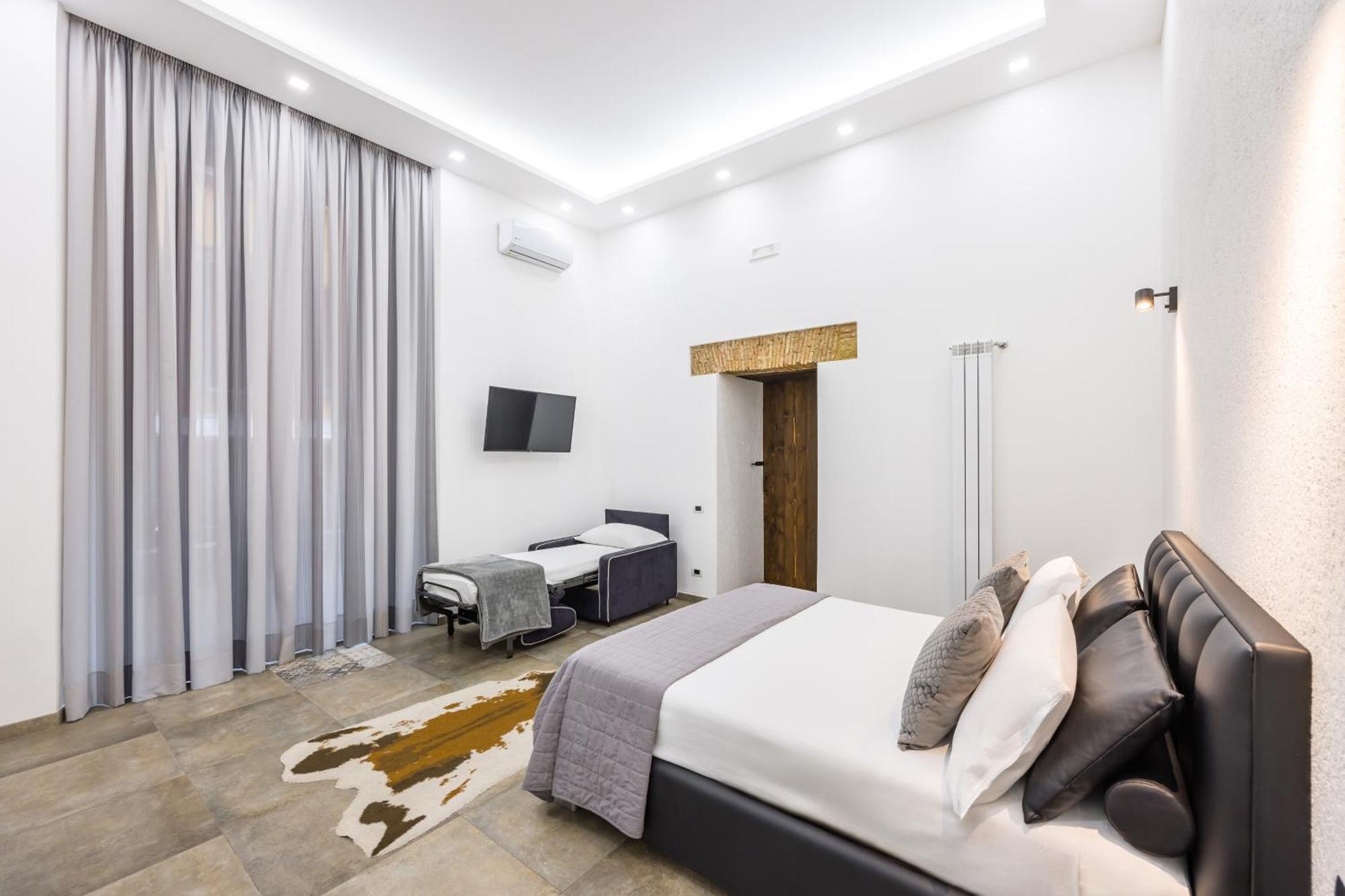 Palazzo Mormando - Industrial Apartment Naples Luaran gambar