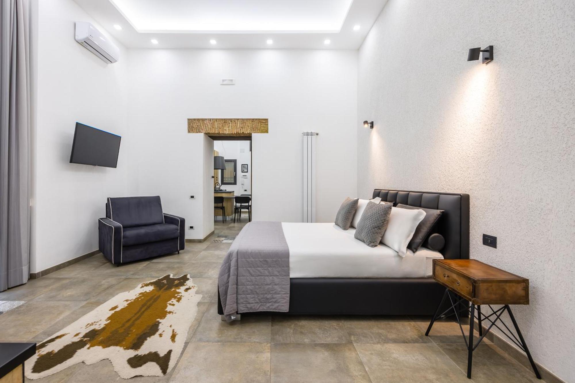 Palazzo Mormando - Industrial Apartment Naples Luaran gambar