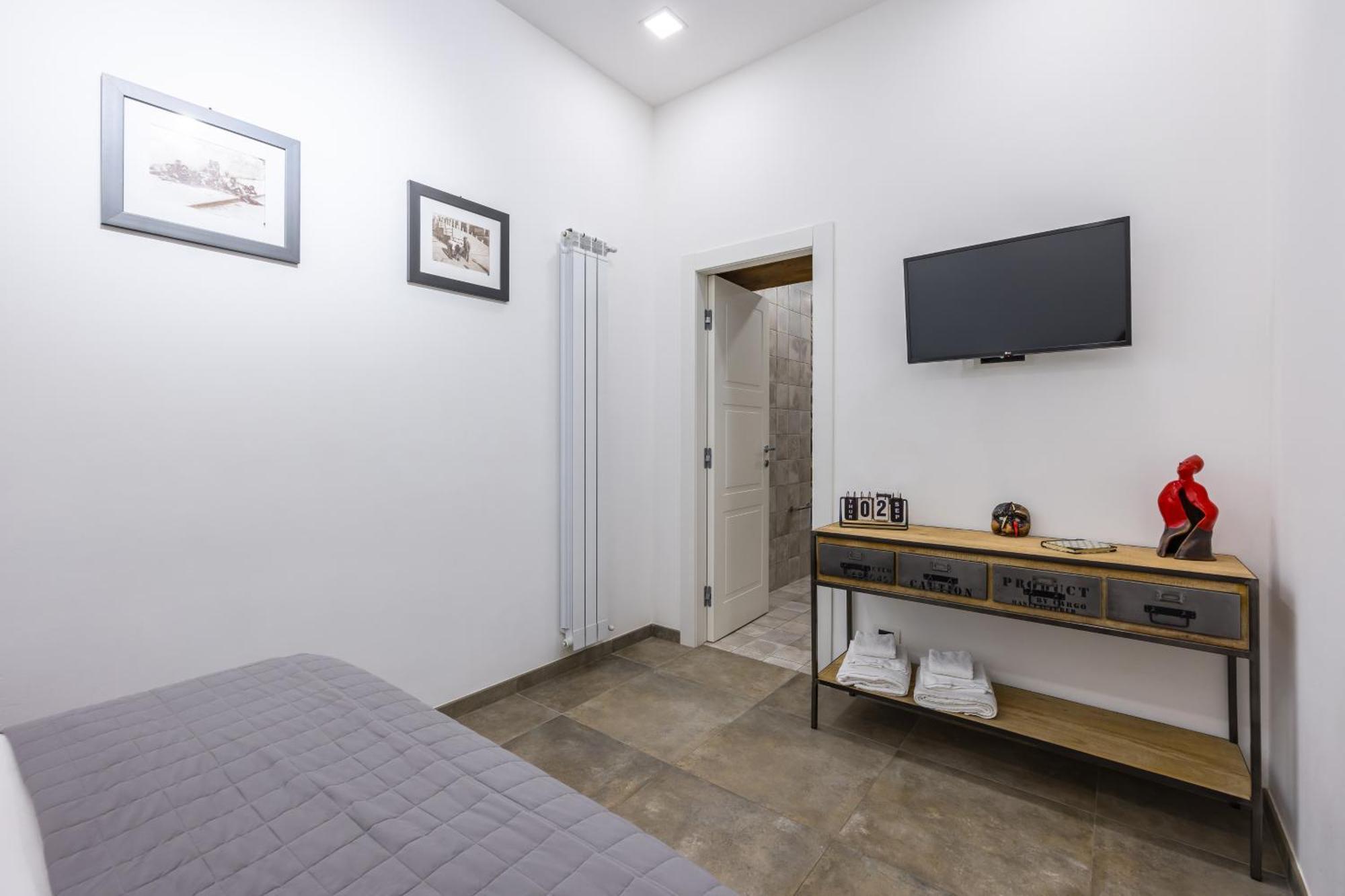 Palazzo Mormando - Industrial Apartment Naples Luaran gambar